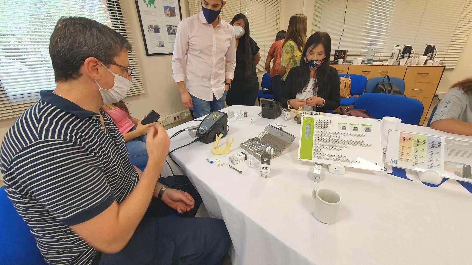 Comisión Joven organizó una visita a ML Implantes